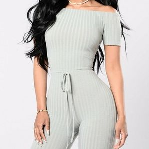 Fashion nova jumpsuit